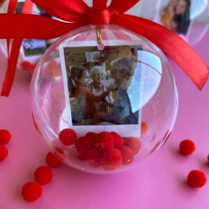 Adornos navideños con fotos y pompones