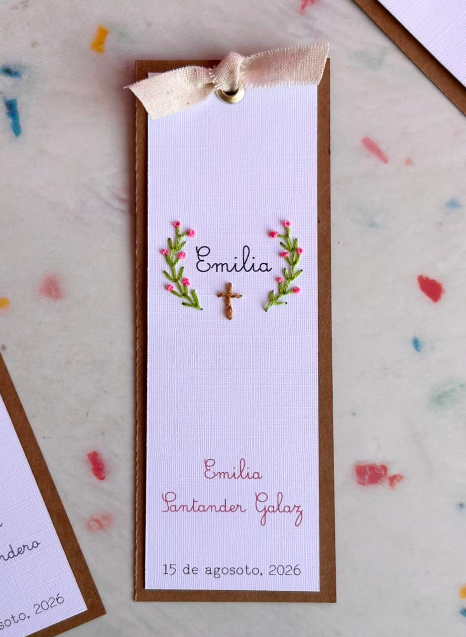 Santito bordado flores rosadas y cruz – Bautizo